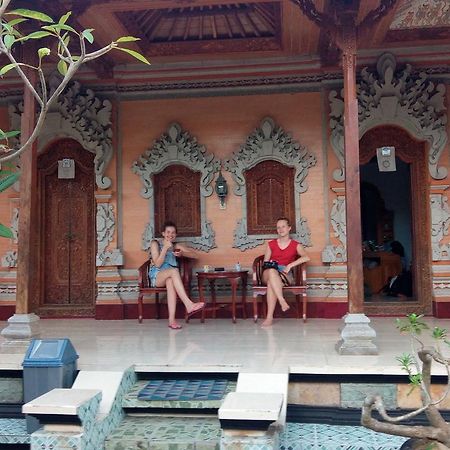 Ray Homestay Batununggul Exterior foto