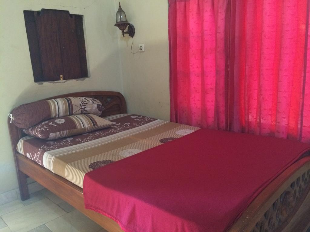 Ray Homestay Batununggul Exterior foto