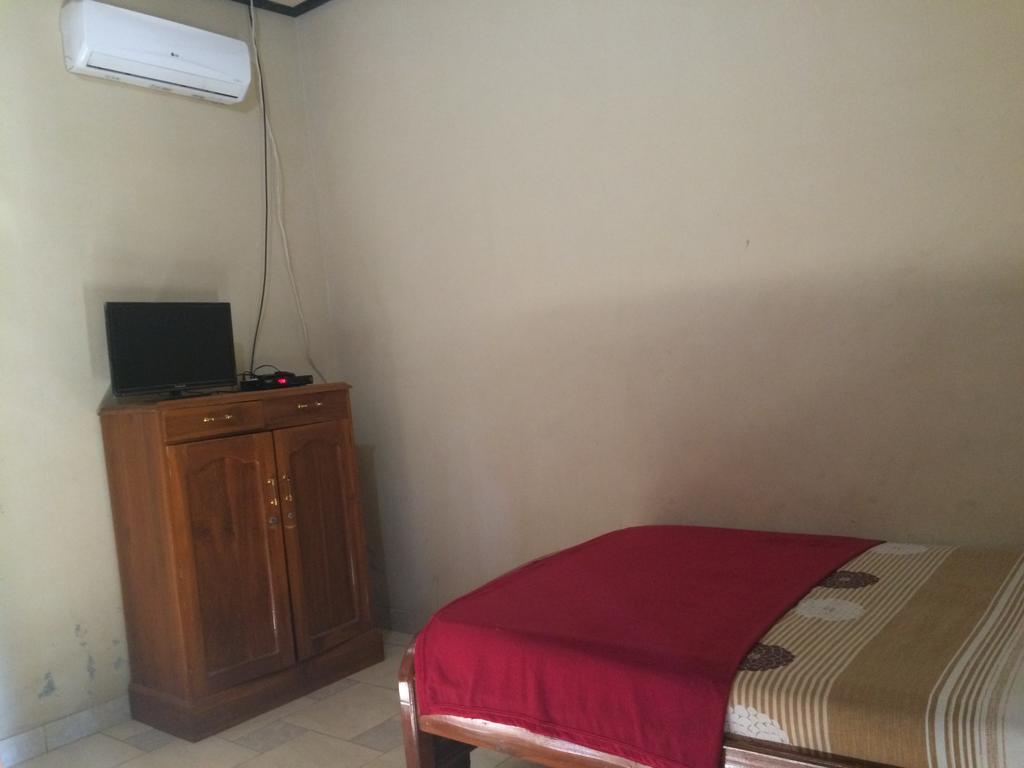 Ray Homestay Batununggul Exterior foto
