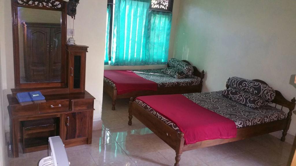 Ray Homestay Batununggul Exterior foto