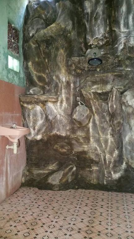 Ray Homestay Batununggul Exterior foto